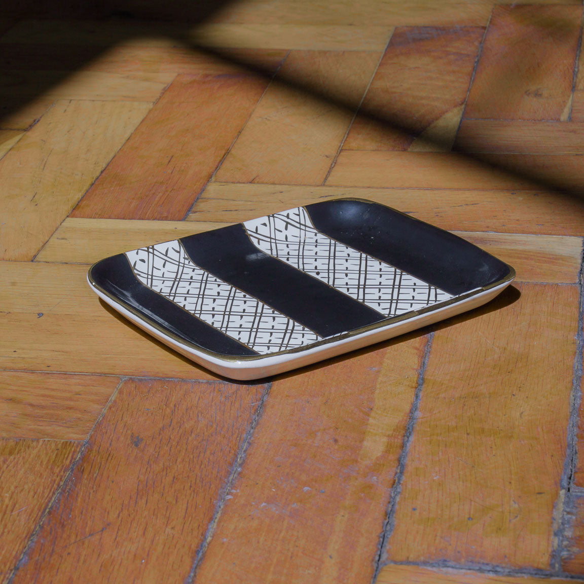 Assiette Artisanale Noir